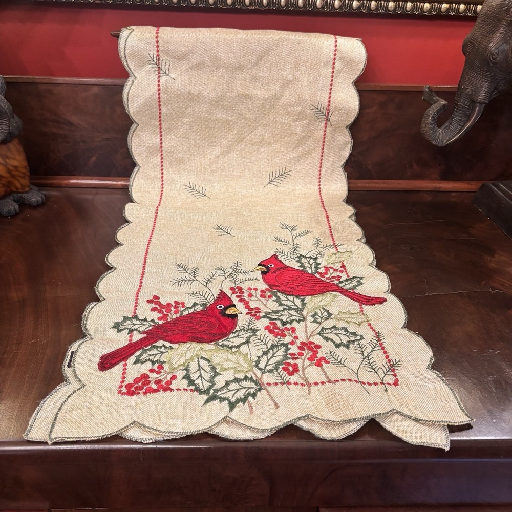 Max Studio Home Cardinal Christmas Table Runner Embroidered Holly 14x72 Scallop